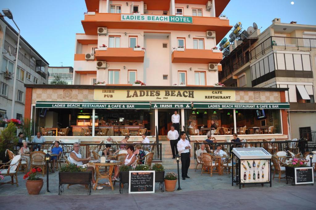 Отель Ladies Beach